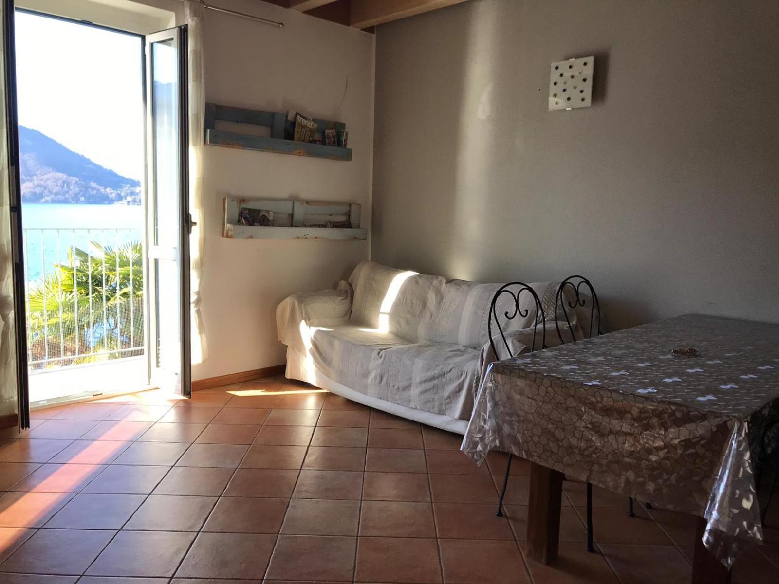White Garden - Apartment With Access To The Lake Lierna Exterior photo
